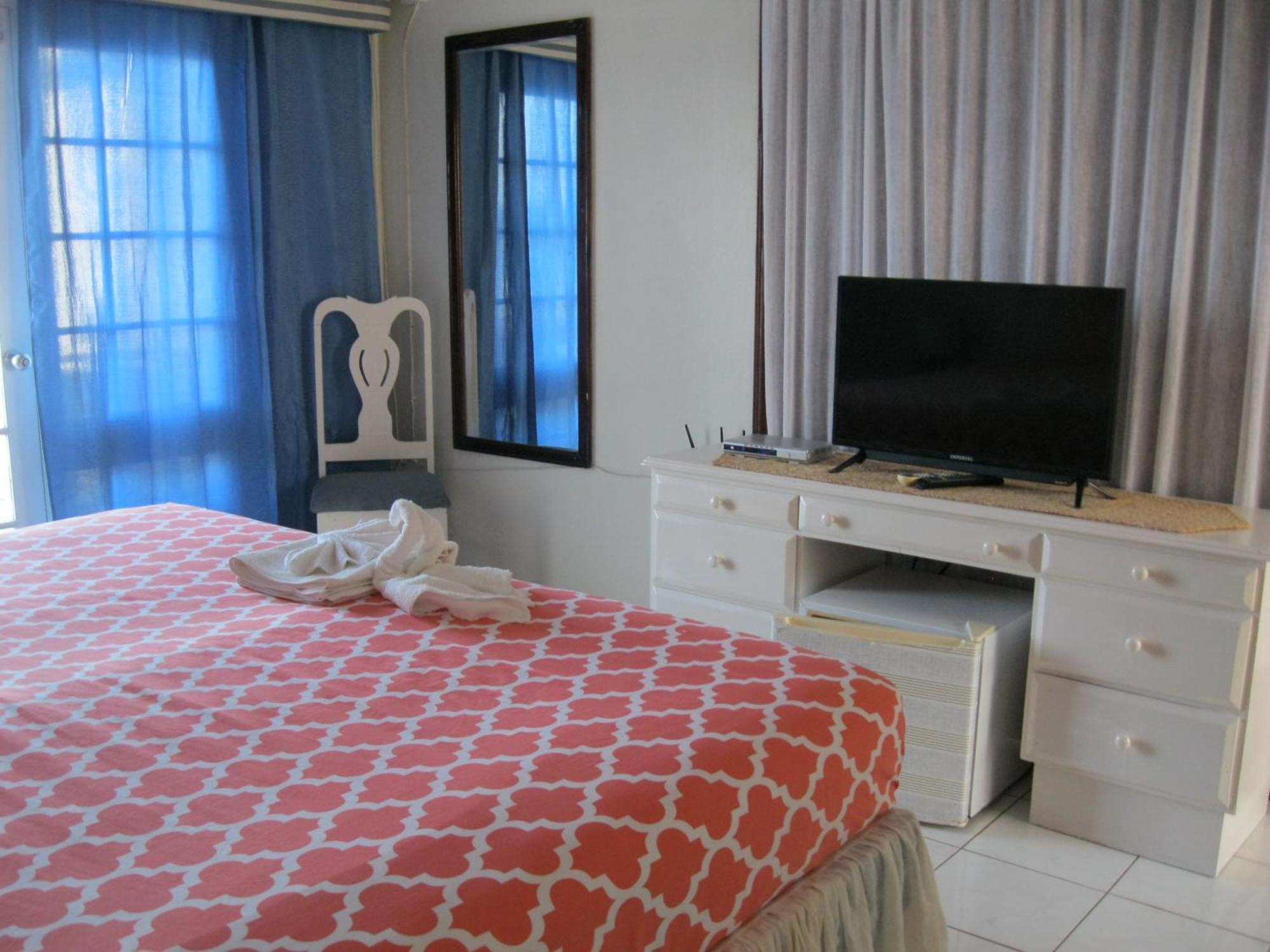 Florence Hall Fisherman'S Inn Hotel מראה חיצוני תמונה