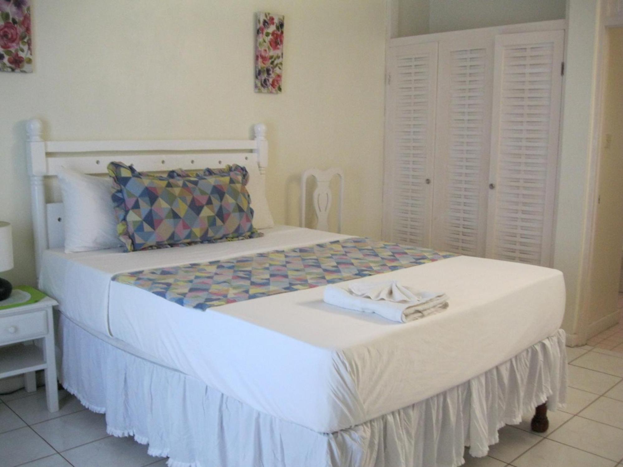 Florence Hall Fisherman'S Inn Hotel מראה חיצוני תמונה