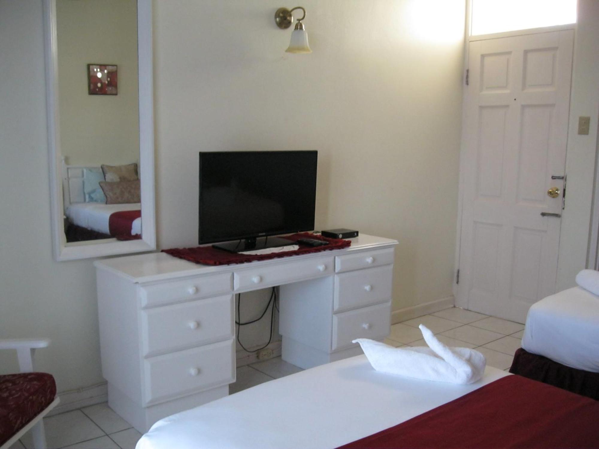Florence Hall Fisherman'S Inn Hotel מראה חיצוני תמונה