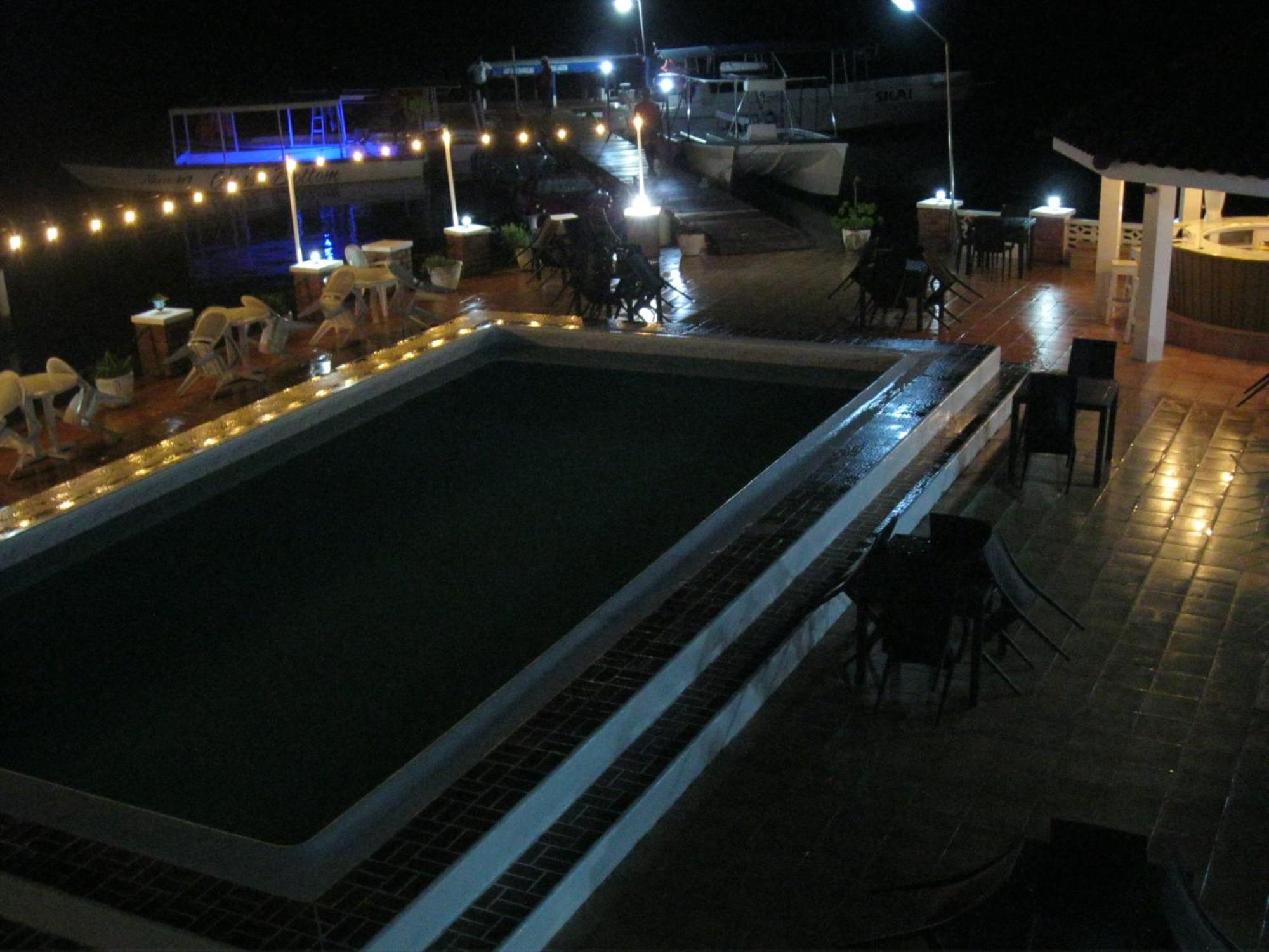 Florence Hall Fisherman'S Inn Hotel מראה חיצוני תמונה