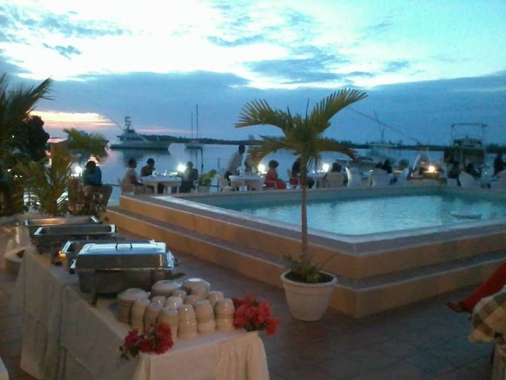 Florence Hall Fisherman'S Inn Hotel מראה חיצוני תמונה