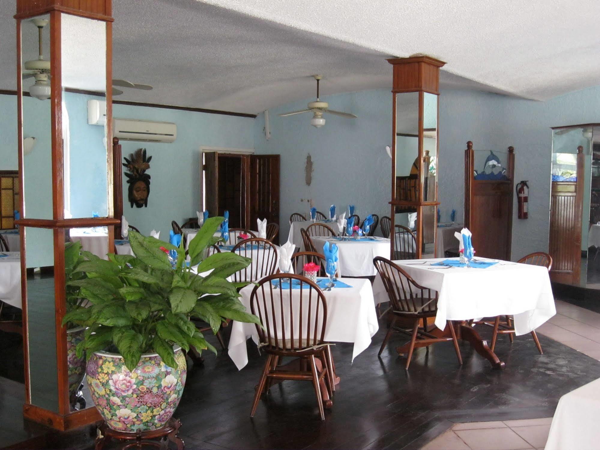 Florence Hall Fisherman'S Inn Hotel מראה חיצוני תמונה