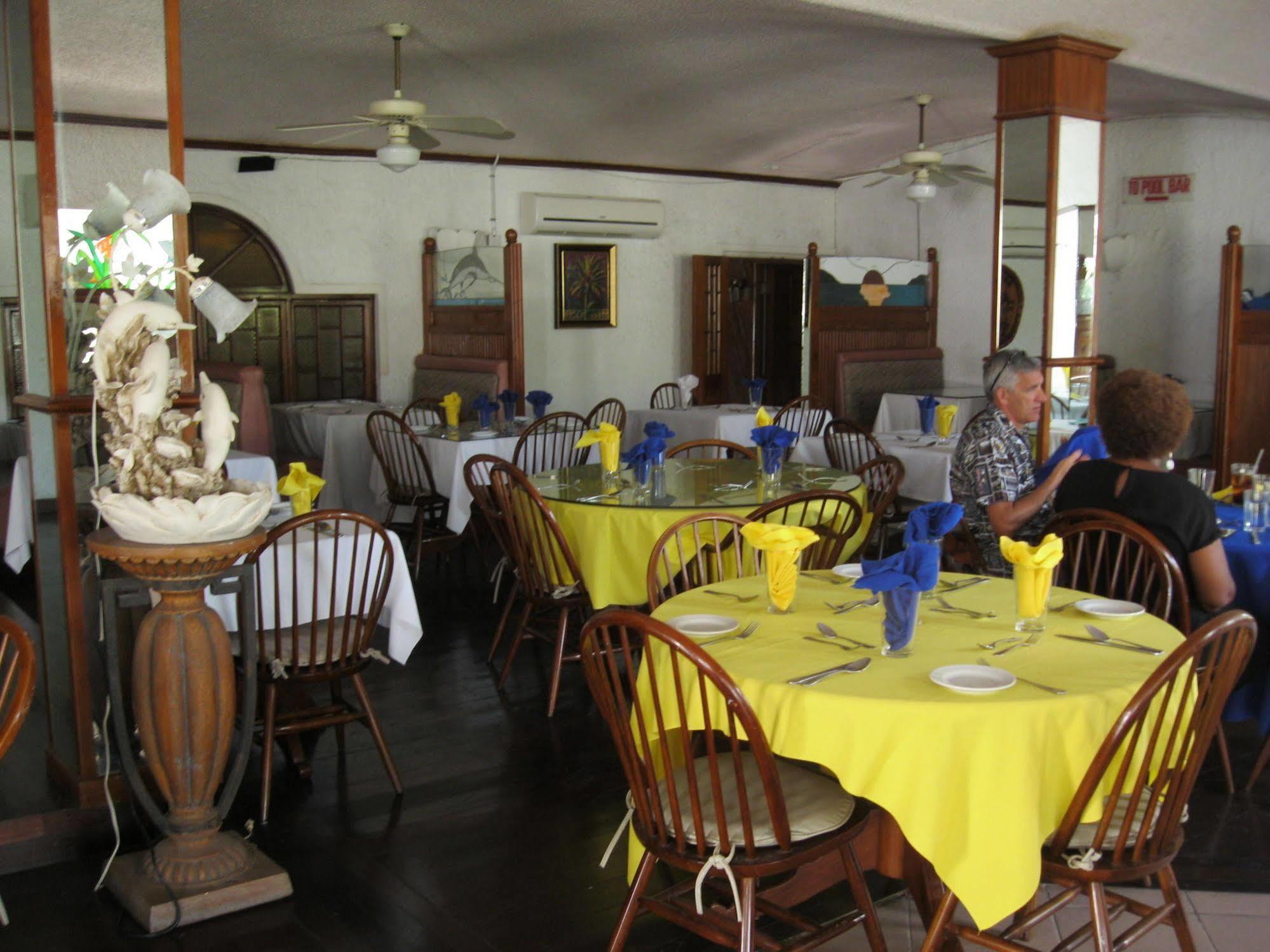 Florence Hall Fisherman'S Inn Hotel מראה חיצוני תמונה
